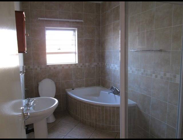 3 BEDROOM PROPERTY TO RENT IN ARBORETUM